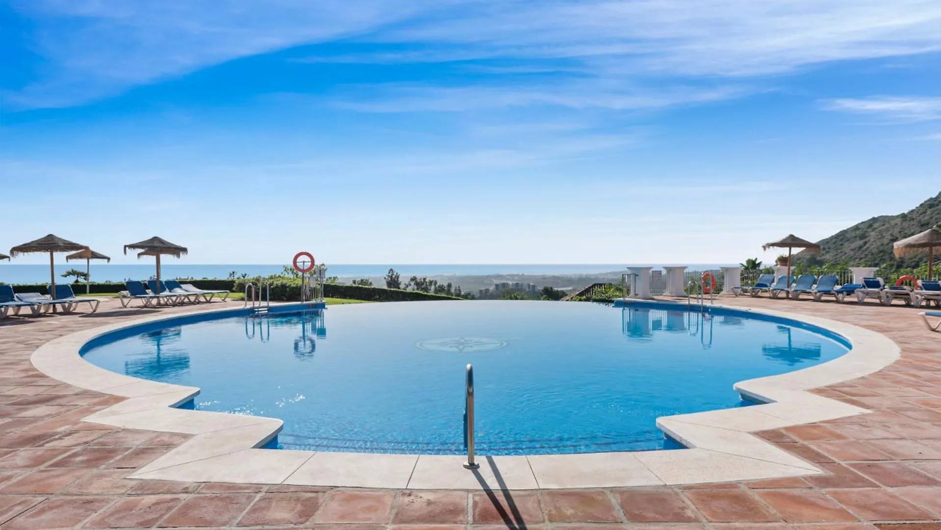 Los Arqueros Sunny Balcony With Pool By Costarentals - Ref M52 Benahavis 0*,